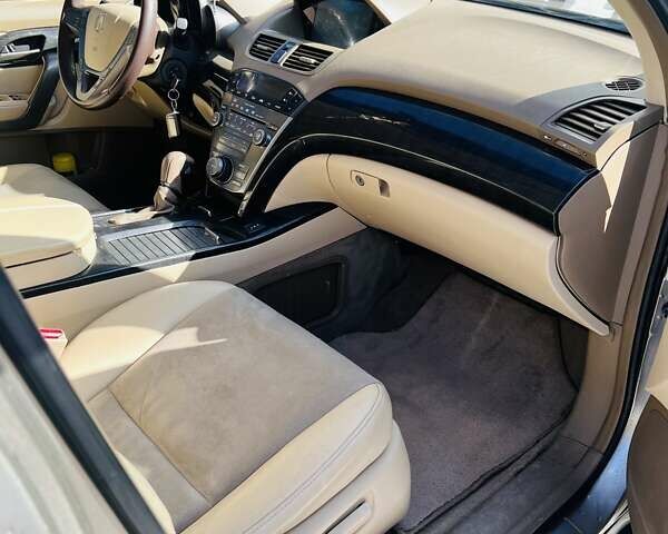 Бежевый Акура МДХ, объемом двигателя 3.7 л и пробегом 312 тыс. км за 5755 $, фото 5 на Automoto.ua