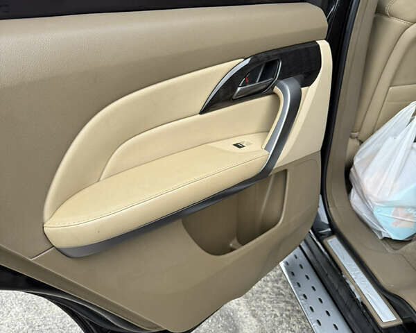 Черный Акура МДХ, объемом двигателя 3.66 л и пробегом 125 тыс. км за 9000 $, фото 23 на Automoto.ua