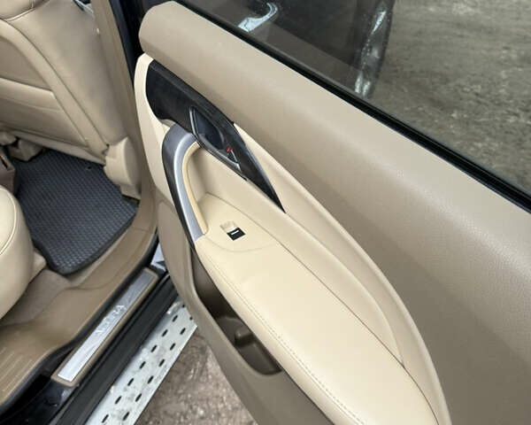 Чорний Акура МДХ, об'ємом двигуна 3.7 л та пробігом 267 тис. км за 11000 $, фото 13 на Automoto.ua