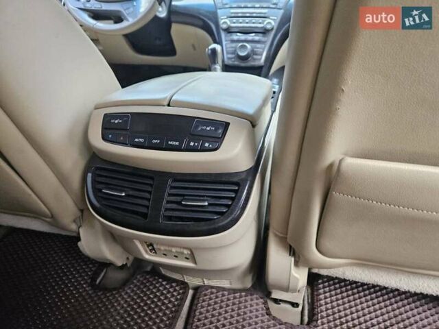 Черный Акура МДХ, объемом двигателя 3.66 л и пробегом 153 тыс. км за 8950 $, фото 21 на Automoto.ua