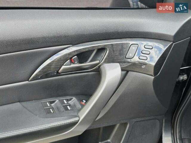 Черный Акура МДХ, объемом двигателя 3.66 л и пробегом 200 тыс. км за 8800 $, фото 6 на Automoto.ua