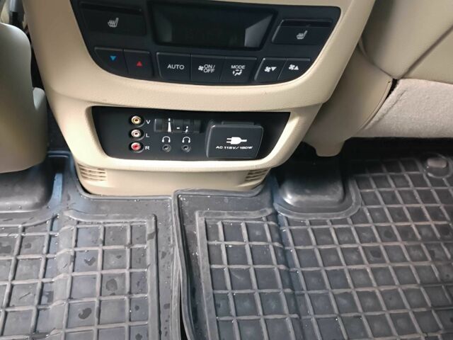 Черный Акура МДХ, объемом двигателя 3.5 л и пробегом 351 тыс. км за 18900 $, фото 18 на Automoto.ua