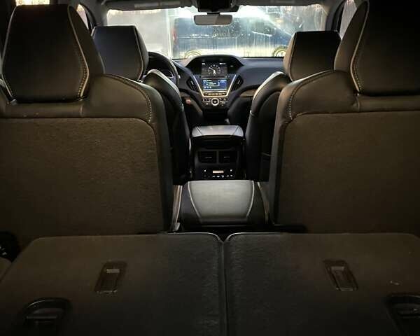 Черный Акура МДХ, объемом двигателя 3 л и пробегом 150 тыс. км за 31700 $, фото 5 на Automoto.ua