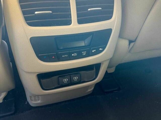 Акура МДХ 2018 у Мукачеве на Automoto.ua Чорний Акура МДХ, об'ємом двигуна 3.5 л та пробігом 94 тис. км за 28000 $, фото 10 на Automoto.ua