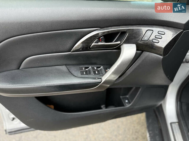 Серый Акура МДХ, объемом двигателя 3.66 л и пробегом 89 тыс. км за 10500 $, фото 23 на Automoto.ua