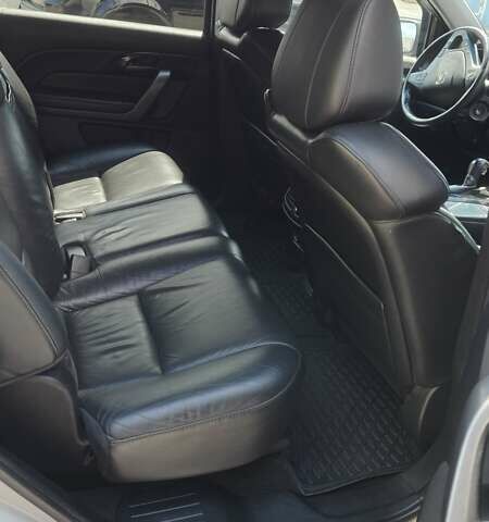 Акура МДХ 2007 в Киеве на Automoto.ua Серый Акура МДХ, объемом двигателя 3.66 л и пробегом 183 тыс. км за 10000 $, фото 7 на Automoto.ua