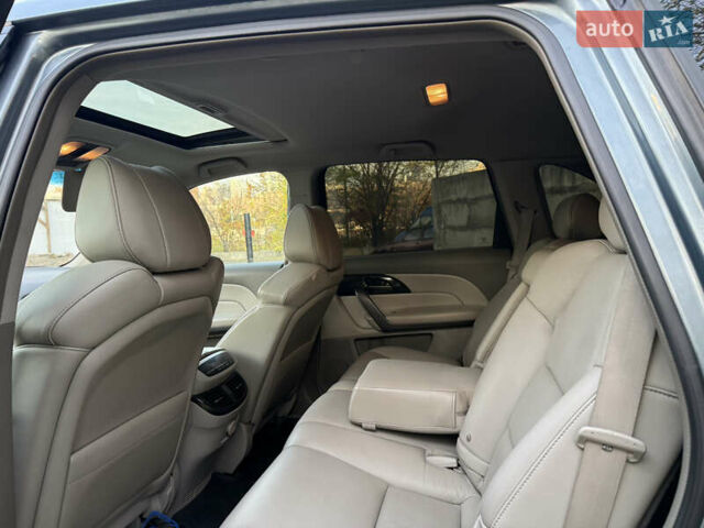 Серый Акура МДХ, объемом двигателя 3.66 л и пробегом 240 тыс. км за 10500 $, фото 7 на Automoto.ua