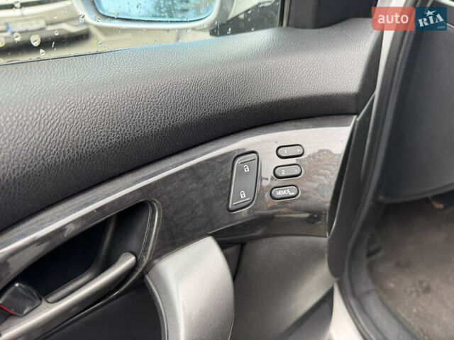 Акура МДХ 2008 в Киеве на Automoto.ua Серый Акура МДХ, объемом двигателя 3.66 л и пробегом 220 тыс. км за 9300 $, фото 15 на Automoto.ua