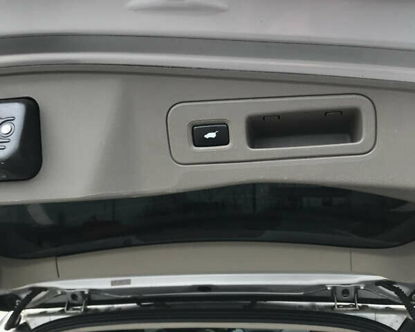 Акура МДХ 2008 у Ужгороді на Automoto.ua Сірий Акура МДХ, об'ємом двигуна 3.66 л та пробігом 230 тис. км за 10000 $, фото 11 на Automoto.ua