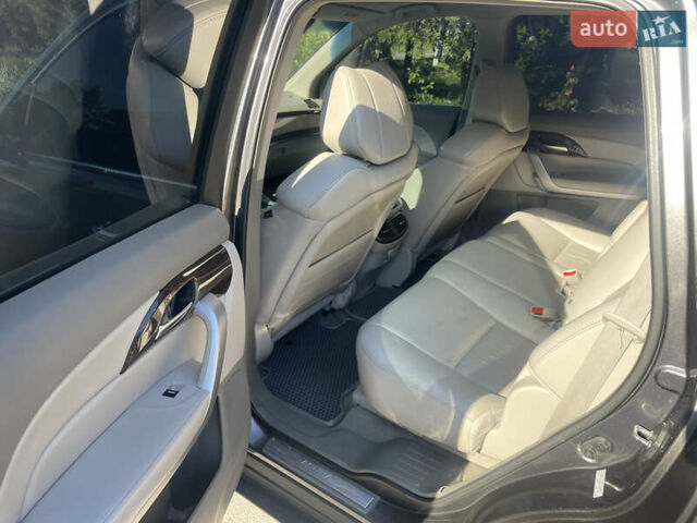 Серый Акура МДХ, объемом двигателя 3.66 л и пробегом 287 тыс. км за 14950 $, фото 12 на Automoto.ua