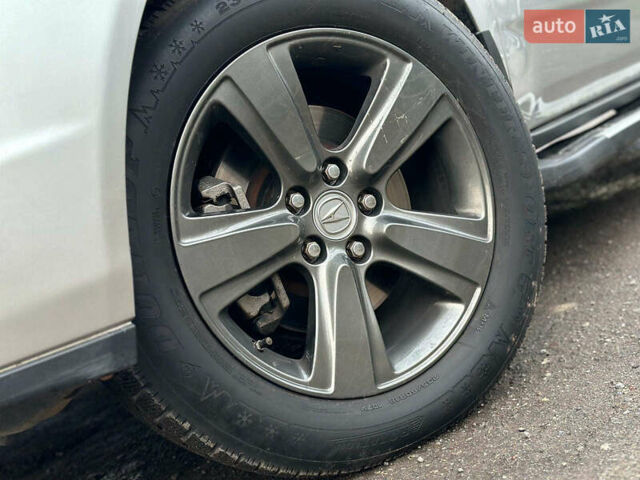 Серый Акура МДХ, объемом двигателя 3.7 л и пробегом 312 тыс. км за 13990 $, фото 4 на Automoto.ua