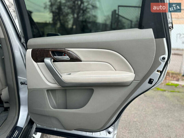 Серый Акура МДХ, объемом двигателя 3.7 л и пробегом 312 тыс. км за 13990 $, фото 23 на Automoto.ua