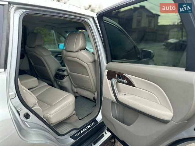 Серый Акура МДХ, объемом двигателя 3.7 л и пробегом 312 тыс. км за 13990 $, фото 16 на Automoto.ua