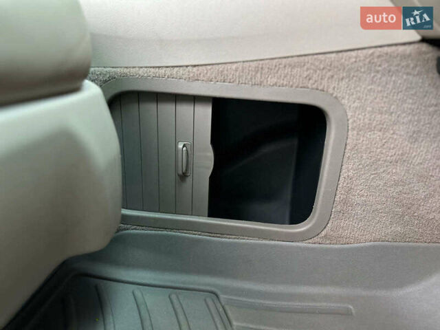 Серый Акура МДХ, объемом двигателя 3.7 л и пробегом 312 тыс. км за 13990 $, фото 27 на Automoto.ua