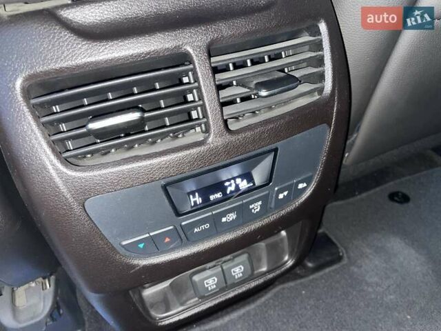 Сірий Акура МДХ, об'ємом двигуна 3.5 л та пробігом 29 тис. км за 25000 $, фото 39 на Automoto.ua