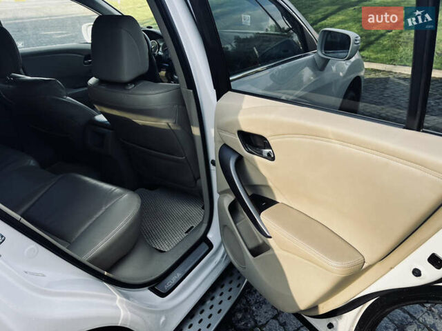 Белый Акура РДХ, объемом двигателя 3.5 л и пробегом 280 тыс. км за 15500 $, фото 52 на Automoto.ua