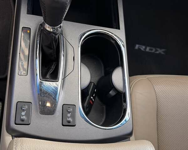 Белый Акура РДХ, объемом двигателя 3.47 л и пробегом 160 тыс. км за 15300 $, фото 16 на Automoto.ua