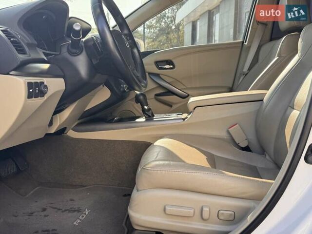 Белый Акура РДХ, объемом двигателя 3.47 л и пробегом 160 тыс. км за 15300 $, фото 8 на Automoto.ua