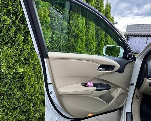 Белый Акура РДХ, объемом двигателя 3.47 л и пробегом 150 тыс. км за 18000 $, фото 7 на Automoto.ua