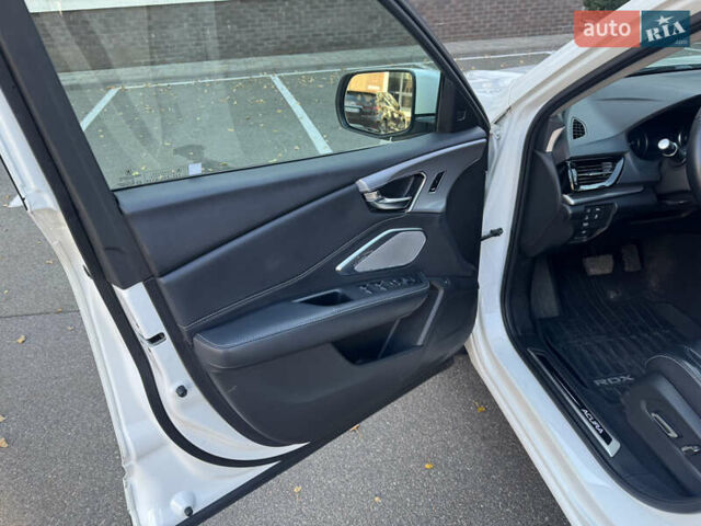 Белый Акура РДХ, объемом двигателя 2 л и пробегом 105 тыс. км за 35000 $, фото 31 на Automoto.ua