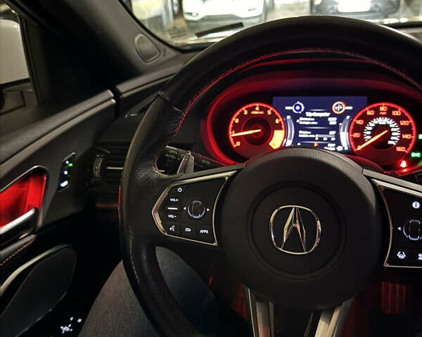 Білий Акура РДХ, об'ємом двигуна 2 л та пробігом 137 тис. км за 27400 $, фото 4 на Automoto.ua