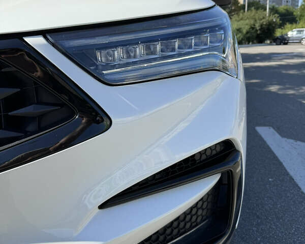 Білий Акура РДХ, об'ємом двигуна 2 л та пробігом 137 тис. км за 27400 $, фото 1 на Automoto.ua
