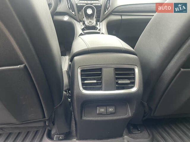 Белый Акура РДХ, объемом двигателя 2 л и пробегом 42 тыс. км за 32000 $, фото 19 на Automoto.ua