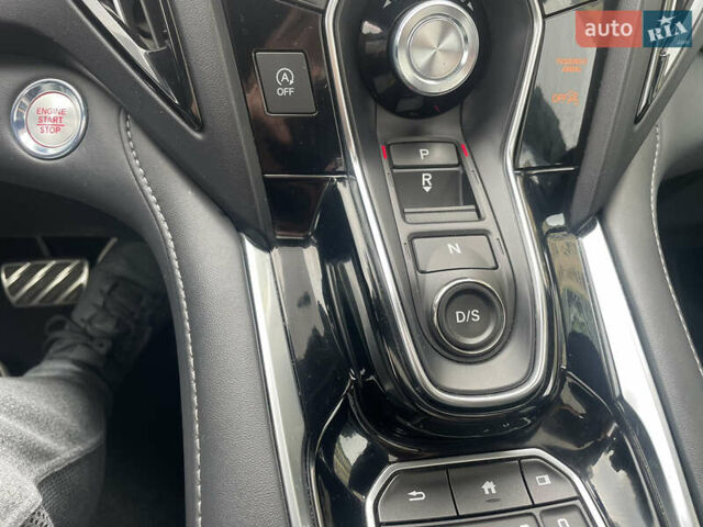 Белый Акура РДХ, объемом двигателя 2 л и пробегом 42 тыс. км за 32000 $, фото 3 на Automoto.ua