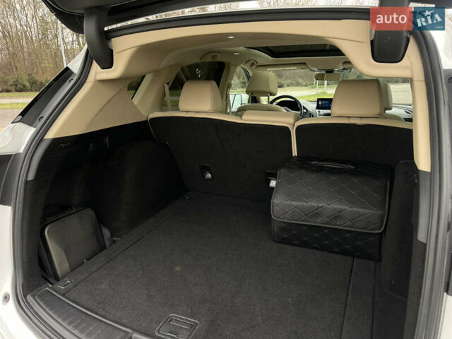 Белый Акура РДХ, объемом двигателя 2 л и пробегом 49 тыс. км за 28000 $, фото 36 на Automoto.ua