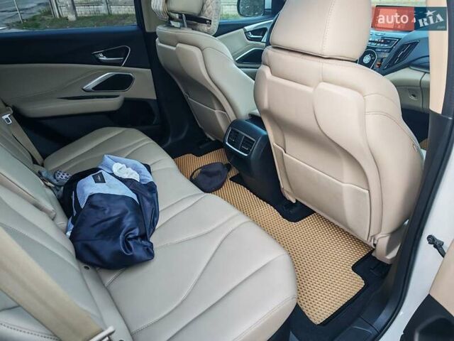 Акура РДХ 2021 в Броварах на Automoto.ua Белый Акура РДХ, объемом двигателя 2 л и пробегом 35 тыс. км за 30000 $, фото 2 на Automoto.ua