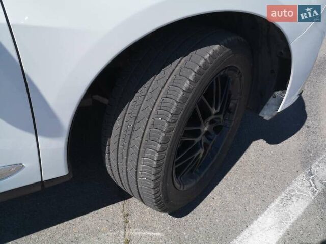 Білий Акура РДХ, об'ємом двигуна 2 л та пробігом 63 тис. км за 26700 $, фото 15 на Automoto.ua