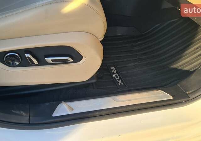 Білий Акура РДХ, об'ємом двигуна 2 л та пробігом 14 тис. км за 40000 $, фото 15 на Automoto.ua