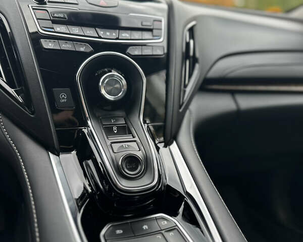 Акура РДХ 2018 у Києві на Automoto.ua Чорний Акура РДХ, об'ємом двигуна 2 л та пробігом 130 тис. км за 26500 $, фото 38 на Automoto.ua