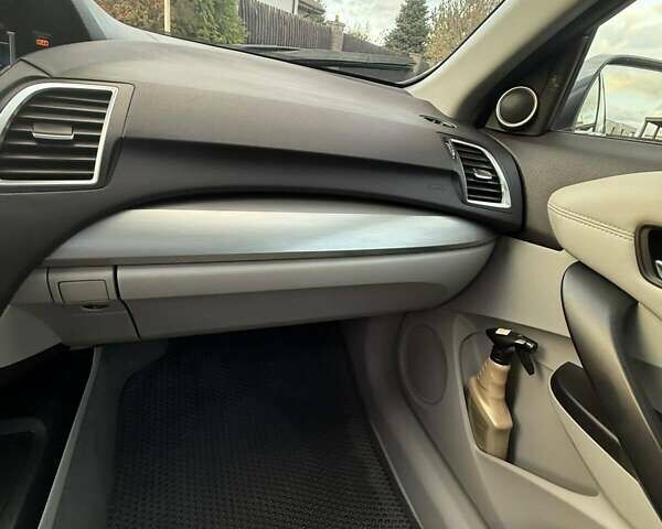 Серый Акура РДХ, объемом двигателя 3.47 л и пробегом 176 тыс. км за 18000 $, фото 7 на Automoto.ua