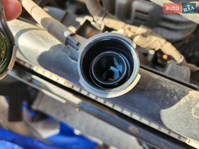 Сірий Акура РДХ, об'ємом двигуна 2 л та пробігом 102 тис. км за 10990 $, фото 2 на Automoto.ua