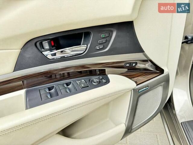 Бежевый Акура РЛХ, объемом двигателя 3.5 л и пробегом 112 тыс. км за 13500 $, фото 6 на Automoto.ua