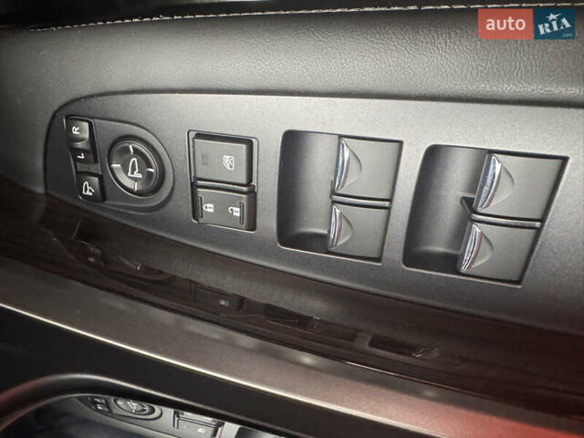 Акура РЛХ, объемом двигателя 3.5 л и пробегом 122 тыс. км за 19999 $, фото 21 на Automoto.ua