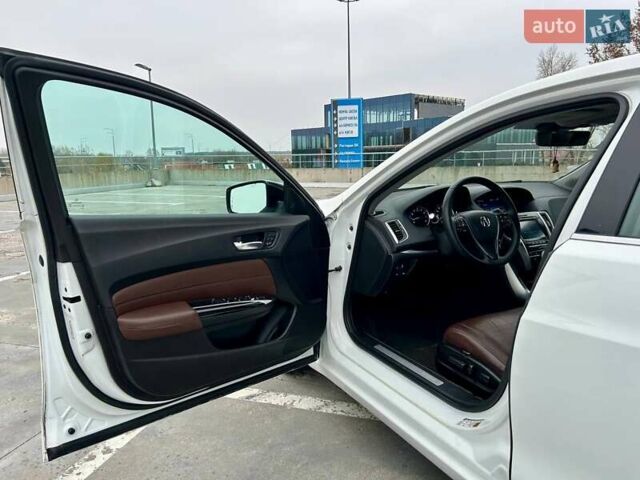 Белый Акура ТЛХ, объемом двигателя 2.35 л и пробегом 206 тыс. км за 13999 $, фото 20 на Automoto.ua