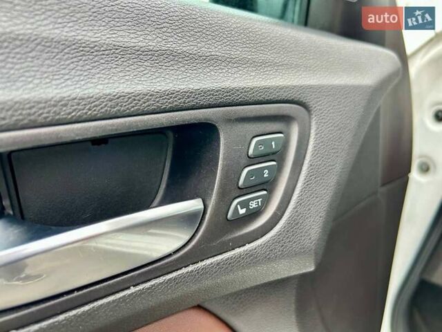 Белый Акура ТЛХ, объемом двигателя 2.35 л и пробегом 206 тыс. км за 13999 $, фото 2 на Automoto.ua