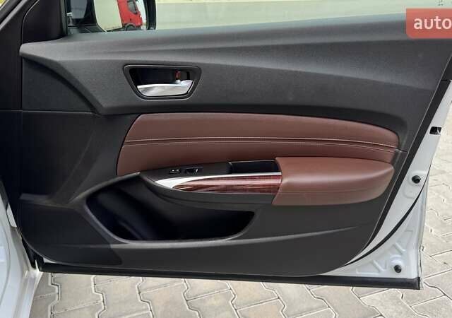 Белый Акура ТЛХ, объемом двигателя 2.36 л и пробегом 107 тыс. км за 13699 $, фото 36 на Automoto.ua