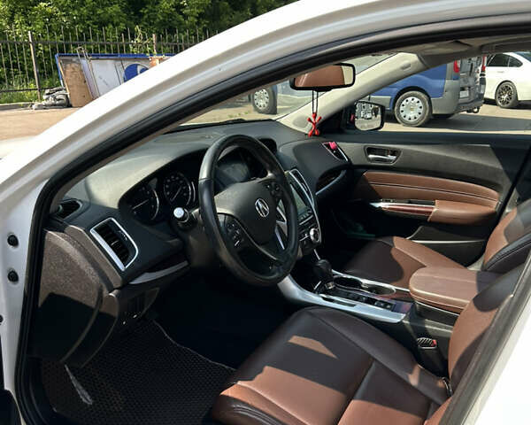Белый Акура ТЛХ, объемом двигателя 2.4 л и пробегом 160 тыс. км за 14300 $, фото 8 на Automoto.ua