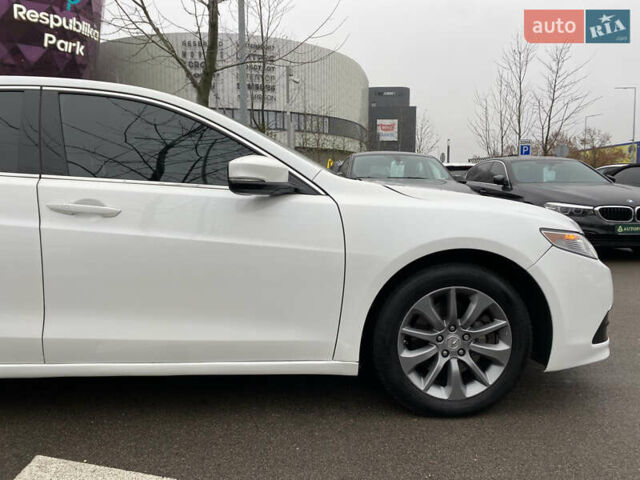 Белый Акура ТЛХ, объемом двигателя 2.36 л и пробегом 199 тыс. км за 14500 $, фото 3 на Automoto.ua