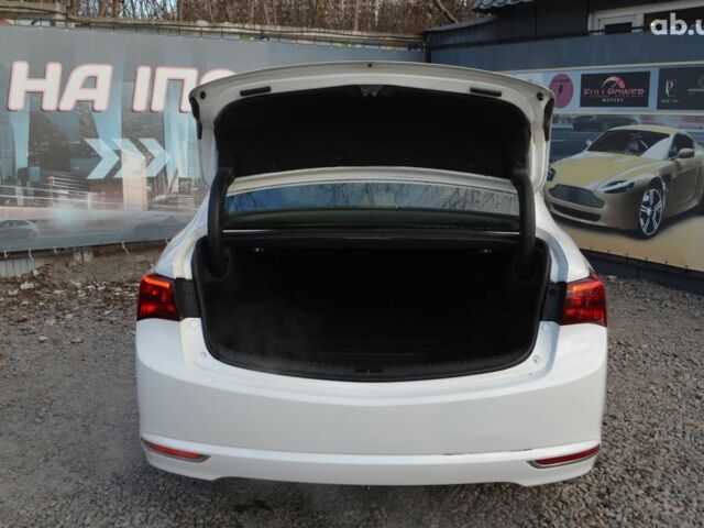 Білий Акура ТЛХ, об'ємом двигуна 2.4 л та пробігом 216 тис. км за 12900 $, фото 8 на Automoto.ua