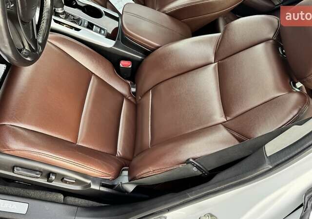 Белый Акура ТЛХ, объемом двигателя 2.36 л и пробегом 107 тыс. км за 13699 $, фото 21 на Automoto.ua