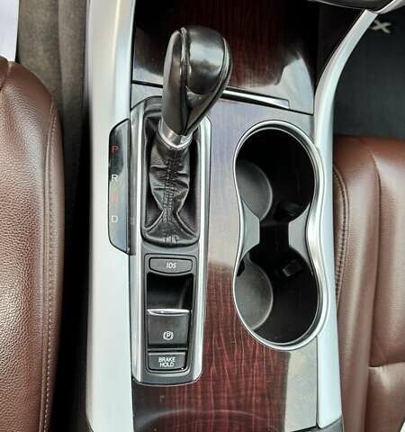 Белый Акура ТЛХ, объемом двигателя 2.36 л и пробегом 107 тыс. км за 13699 $, фото 25 на Automoto.ua