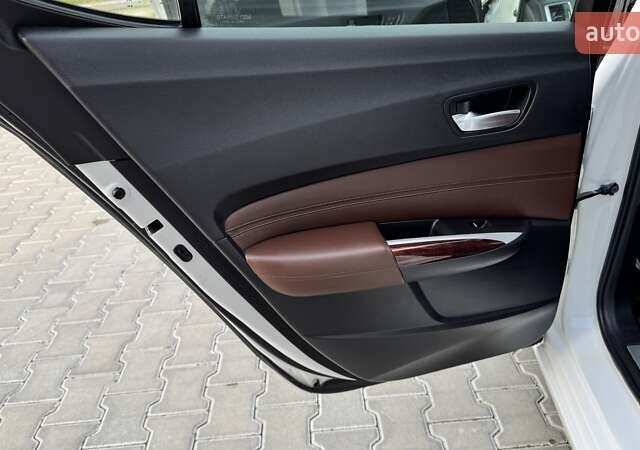 Белый Акура ТЛХ, объемом двигателя 2.36 л и пробегом 107 тыс. км за 13699 $, фото 29 на Automoto.ua