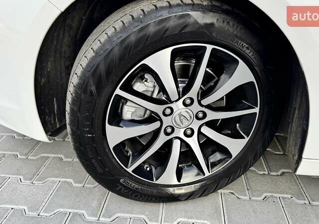 Белый Акура ТЛХ, объемом двигателя 2.36 л и пробегом 107 тыс. км за 13699 $, фото 16 на Automoto.ua