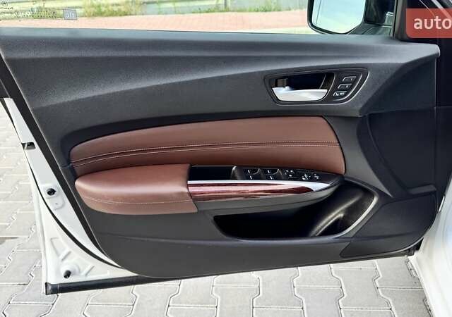 Белый Акура ТЛХ, объемом двигателя 2.36 л и пробегом 107 тыс. км за 13699 $, фото 19 на Automoto.ua