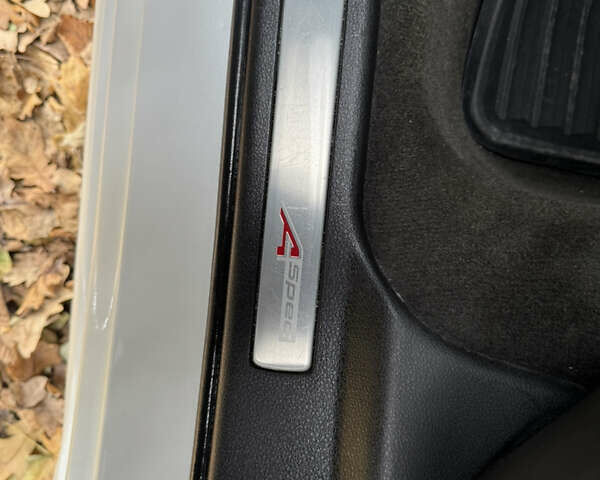 Білий Акура ТЛХ, об'ємом двигуна 3.47 л та пробігом 129 тис. км за 17500 $, фото 46 на Automoto.ua