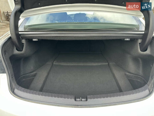 Белый Акура ТЛХ, объемом двигателя 2.36 л и пробегом 117 тыс. км за 15800 $, фото 22 на Automoto.ua